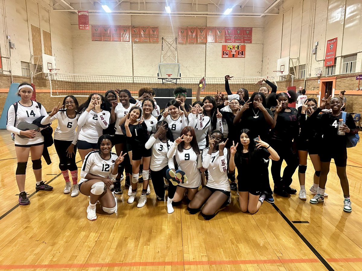 LAForestOak's tweet photo. Congratulations to our LAFO Lady Lions 7th and 8th grade volleyball teams on an amazing sweep in 2 sets against William James Middle School! Your hard work, teamwork, and dedication truly shined on the court. Way to go, Lions! 🦁💪 https://t.co/qs3MyygKcS