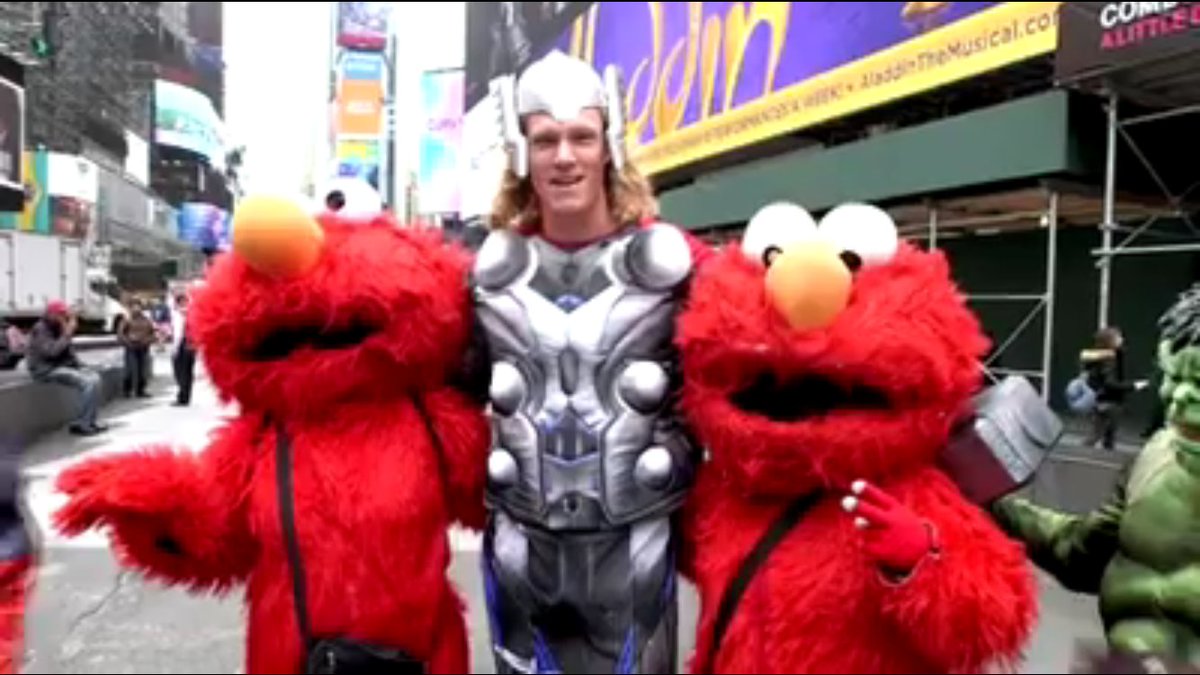 Before Grimace joined the Mets, Noah Syndergaard tried to recruit the Times Square Elmos.