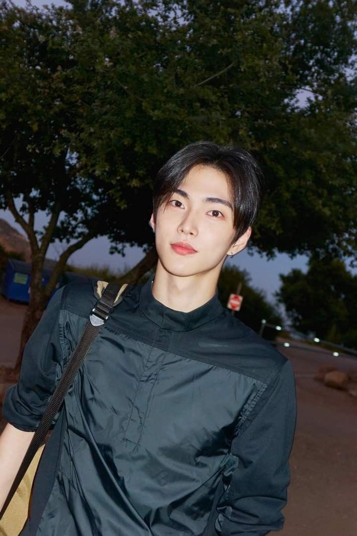 onemedia_global's tweet image. SM Entertainment/Wizard Productions has posted a clarification with regards to the article released that after careful consideration, member #SEUNGHAN is said to be back and participate in some #RIIZE activities coming November. 

TYSM @SMTOWNGLOBAL 🫶🏻