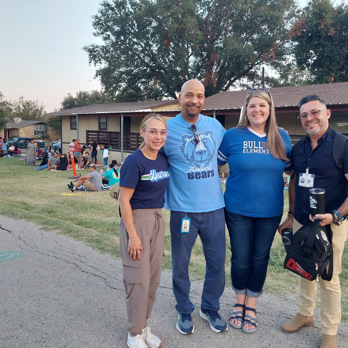Tonight we had a great turnout at our first family picnic  <a href="/Bullock_Bears/">Bullock Elementary</a>  <a href="/TrichellBrian/">Brian Trichell</a> <a href="/lilyca24/">Dr. Lily Dominguez</a>  <a href="/sherese_nix/">Sherese Nix</a>  <a href="/drlopez23/">Ricardo Lopez</a>  #buildingcommunity #familyengagement