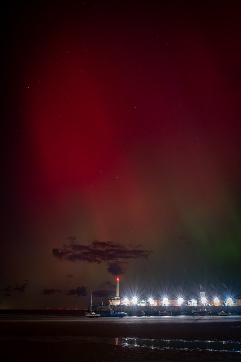 Diana (@diana_jarvis) on Twitter photo Very lucky here in #Margate to see the #northernlights over <a href="/TCMargate/">Turner Contemporary</a> tonight. #Auroraborealis #aurora Very lucky here in #Margate to see the #northernlights over <a href="/TCMargate/">Turner Contemporary</a> tonight. #Auroraborealis #aurora