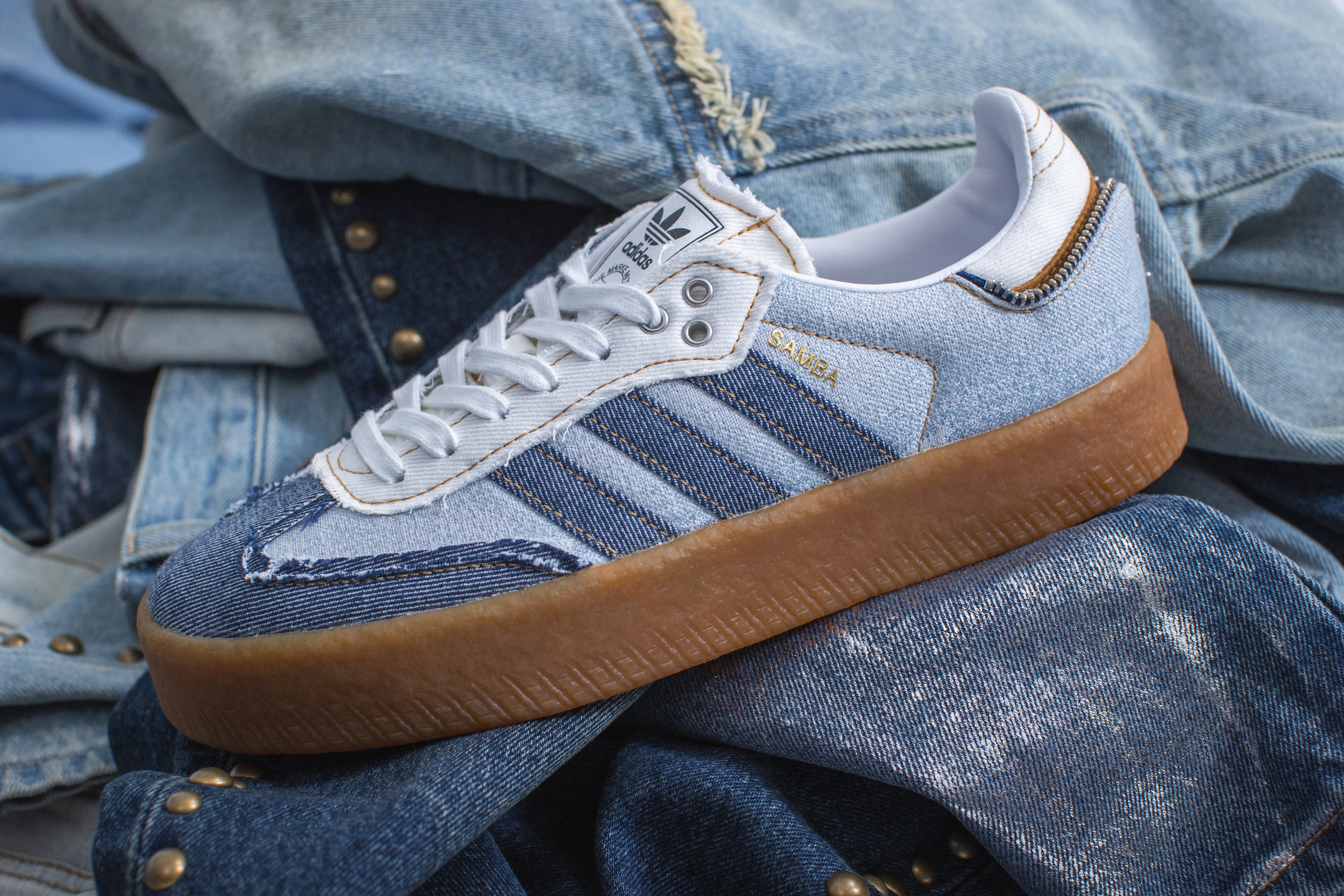 adidas ★ 現代的なスタイルの一足 adidas Originals Sambae アディダス オリジナルスより“Made in Germany”仕様のSAMBA