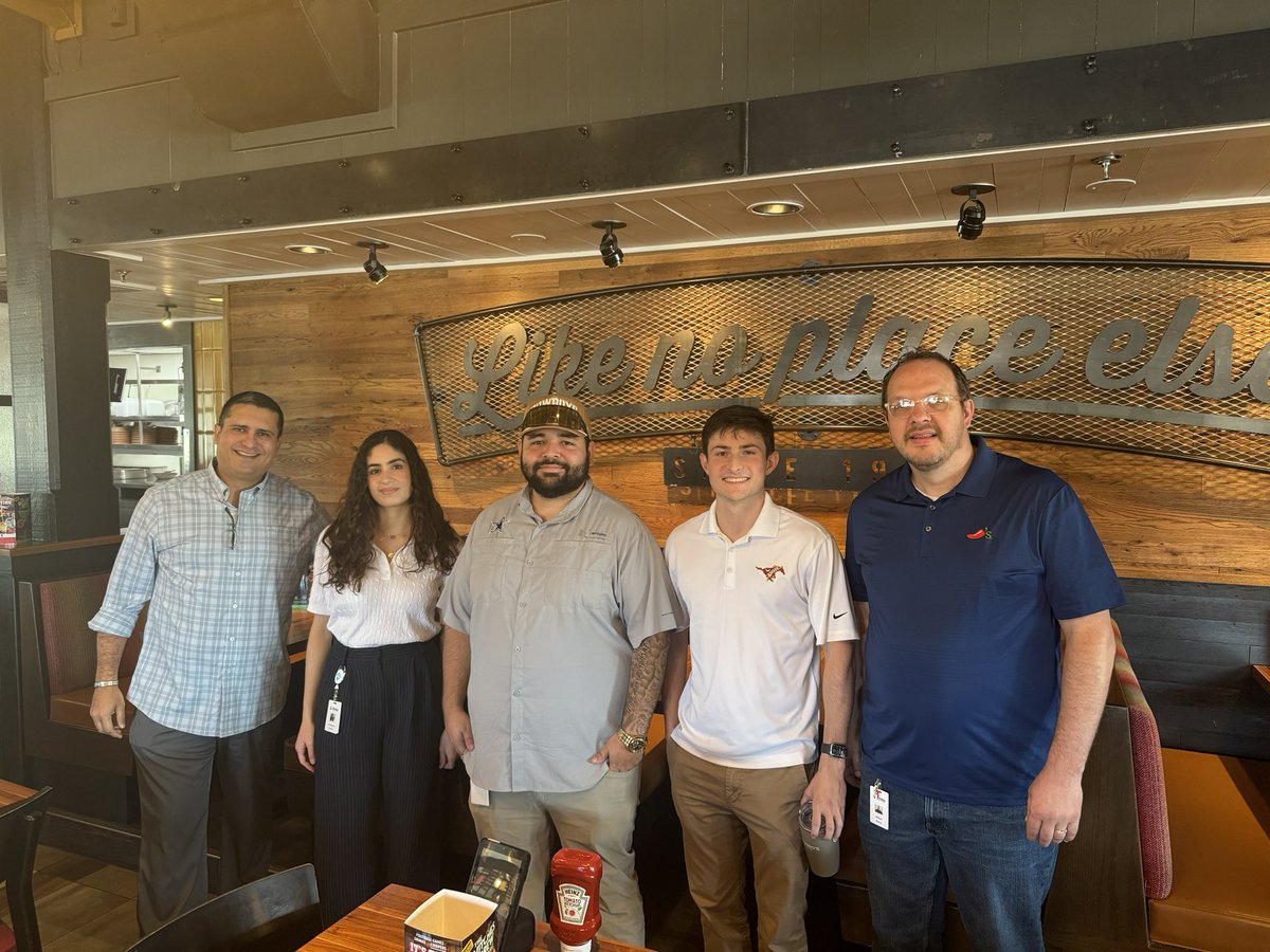 Great day spending time in the restaurant with new Brinker Heads!, Annabelle, Milton, Riley,  Luis   Thanks for the hospitality, team Chilis  Valley Ranch #chilis #chilislove