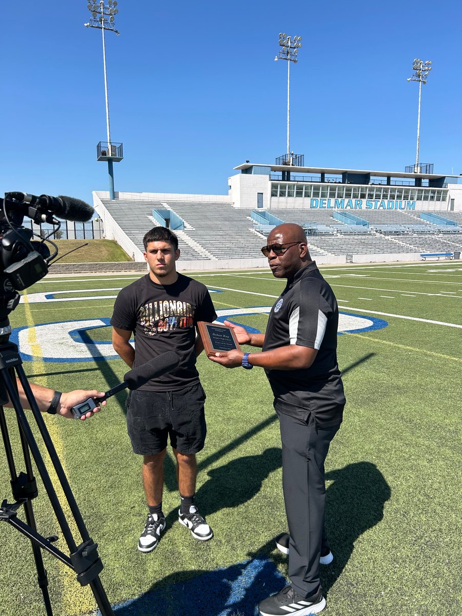 Heights Bulldogs Football (@footballheights) on Twitter photo Congrats to our very own Dylan Ray <a href="/DylanRay_1/">Dylan โDeerayโ Ray</a> for being recognized as the <a href="/HISDAthletics/">Houston ISD Athletics & UIL Academics</a> Player of the Month!!! <a href="/ghostofheights/">Heights High School</a> <a href="/CoachDixon_63/">Coach Stephen Dixon Sr., CAA</a> <a href="/AndreWalkerI/">Andre' Walker, CMAA, TAAC</a>
<a href="/fred_vizcarra/">Coach Vizcarra</a>
Bulldog Proud!!!! Congrats to our very own Dylan Ray <a href="/DylanRay_1/">Dylan โDeerayโ Ray</a> for being recognized as the <a href="/HISDAthletics/">Houston ISD Athletics & UIL Academics</a> Player of the Month!!! <a href="/ghostofheights/">Heights High School</a> <a href="/CoachDixon_63/">Coach Stephen Dixon Sr., CAA</a> <a href="/AndreWalkerI/">Andre' Walker, CMAA, TAAC</a>
<a href="/fred_vizcarra/">Coach Vizcarra</a>
Bulldog Proud!!!!