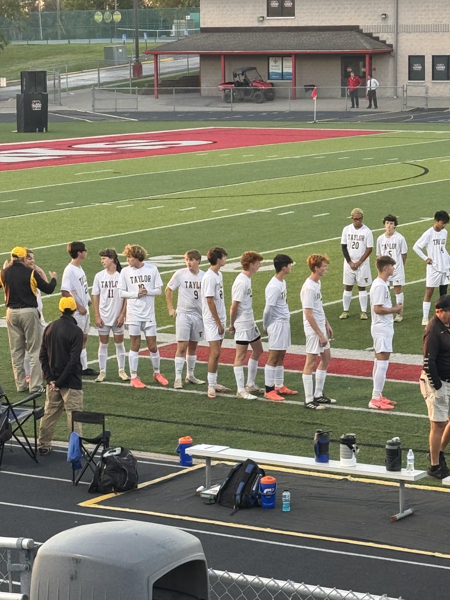 TaylorMensSocc1's tweet photo. Jackets win! 6-0 over New Richmond. Goals by:
Cooper Faust
Jaxson Snell (hat trick)
Justin Hughes
Nick Ream
#taylormensfutbol💪 #yellowjacketnation⚽️ #soccer🐝 #cincysoccer https://t.co/P43WEgWArI