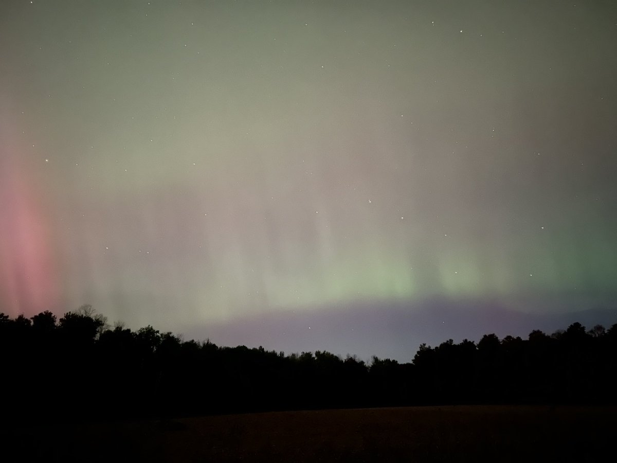 kochbrusselsag's tweet photo. Had to join in the Northern Lights show. https://t.co/v0AqAqtZqp
