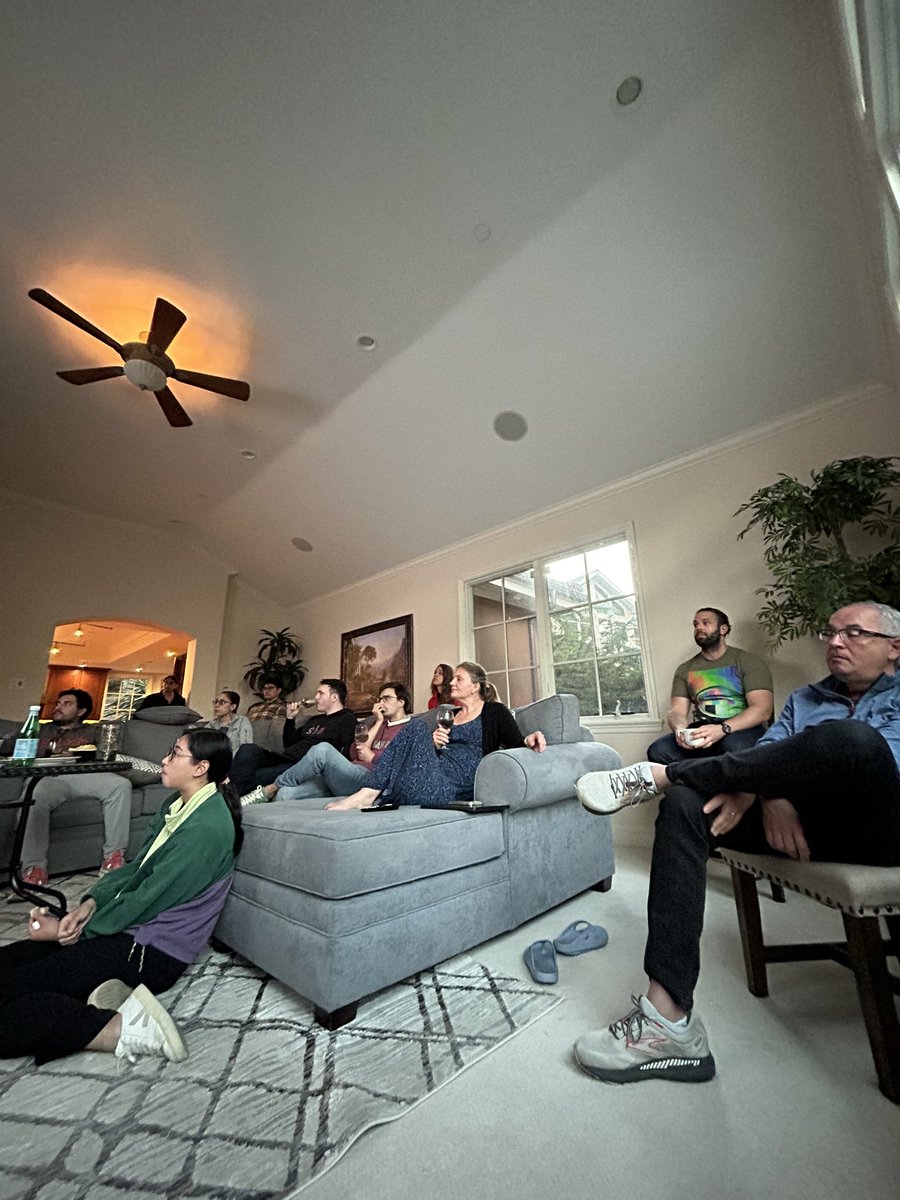 Round two of talks at the ASC Lab Retreat 2024! Thought-provoking science and great discussions, all while enjoying some refreshments. A perfect mix of learning and fun! #TeamASC