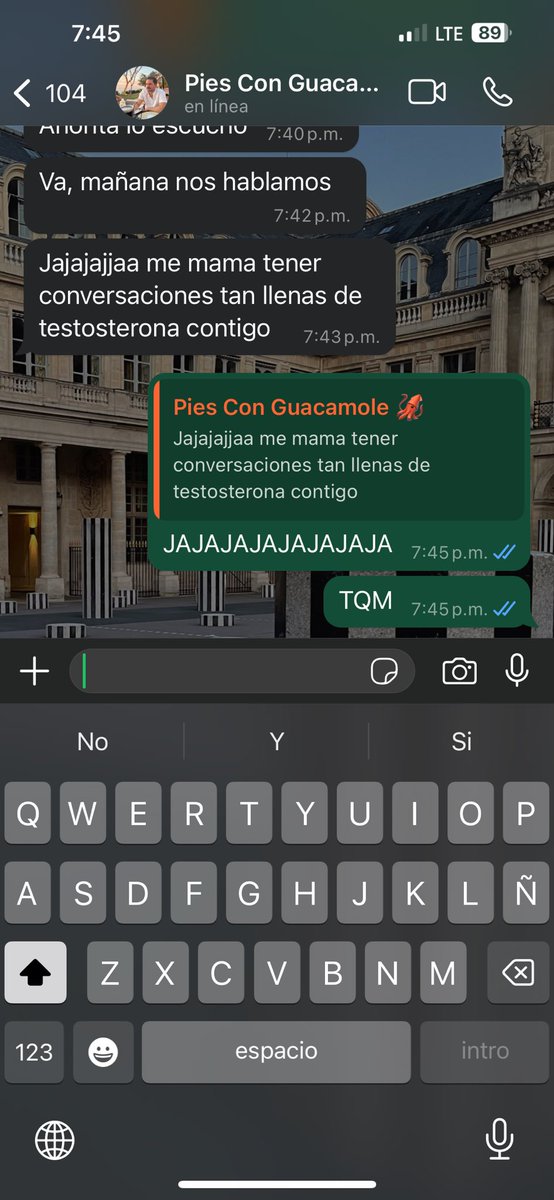 Yo hablando con mi mejor amigo de fútbol americano. 🤍
