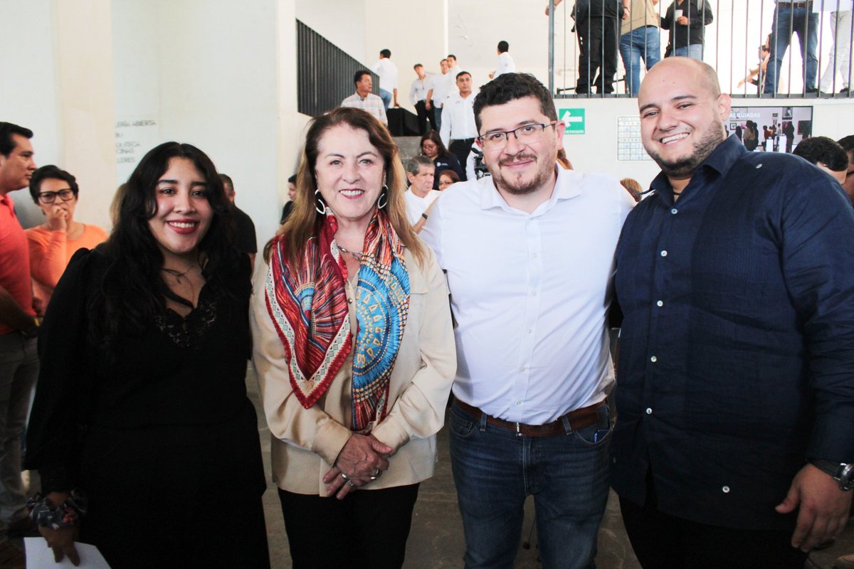 alangarfer's tweet photo. Agradezco la invitación a @Rodrigo_hdo , Titular del @IMPAJOVEN ; la Gobernadora @margarita_gs reafirmó su compromiso para impulsar la participación ciudadana de las y los jóvenes morelenses.

Deseo todo el éxito a nuestro amigo y camarada Rodrigo en esta encomienda. https://t.co/Of0CZ9yt3i