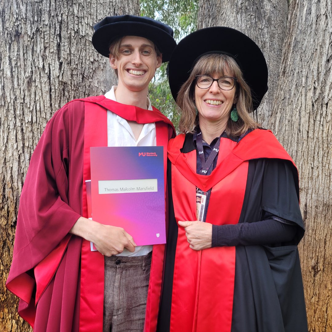 Tom Mansfield (@_tommansfield) on Twitter photo I finally got to wear the floppy hat! Thanks <a href="/RachelJStandish/">Rachel Standish</a> for a great four years 😁 #phdlife I finally got to wear the floppy hat! Thanks <a href="/RachelJStandish/">Rachel Standish</a> for a great four years 😁 #phdlife