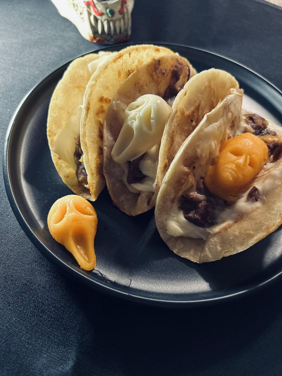 realkmdark1's tweet photo. Jake enjoyed, “KILLER TACOS” 🌮 for dinner tonight. Homemade refried beans and assorted slasher cheeses using @shapedicemolds ! 🔪 I didn’t have any, but I heard they were delicious 😋 #halloweenfood 🎃 #tacos #refriedbeans 🫘 #cheese 🧀 #ghostface #jason #michaelmyers #slashers https://t.co/l3H0vrzuly