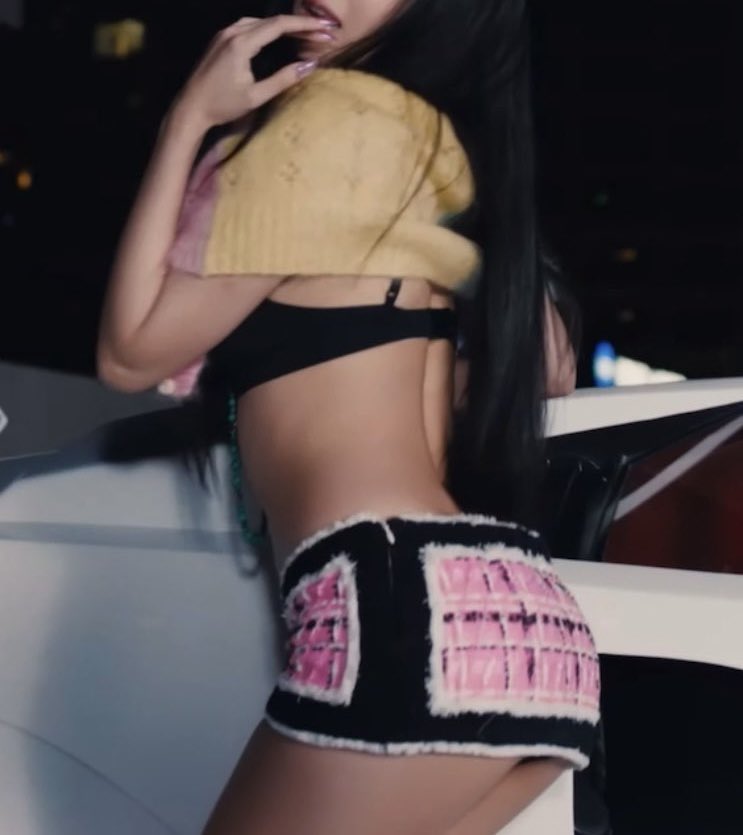 너무 예뻐 (블랙핑크 제니)🫧🤍