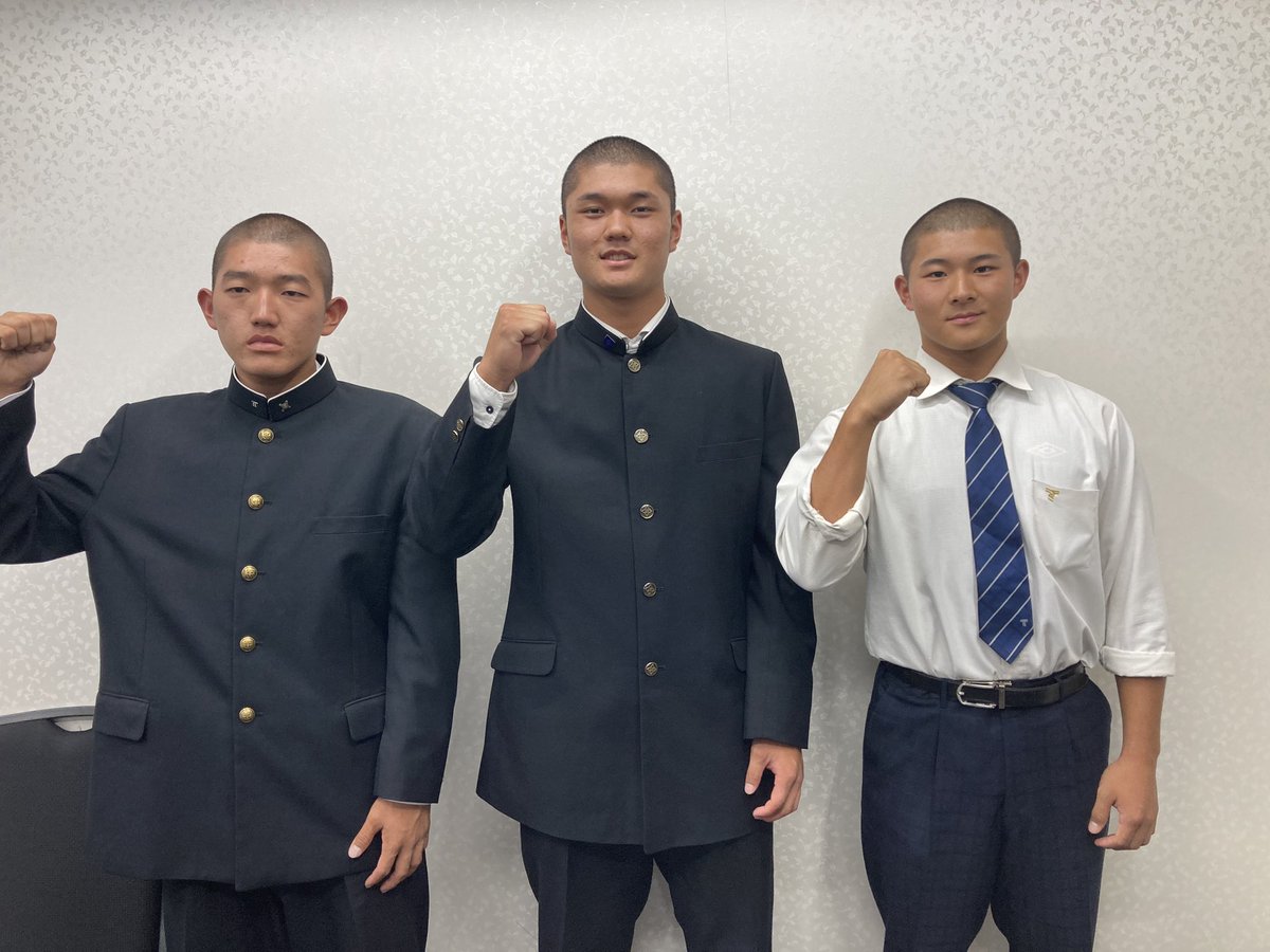 秋季関東大会。横浜は東農大ニと帝京三の勝者と。東海大相模は山梨学院と、平塚学園は佐野日大との対戦になりました。
相模の相手が決まった瞬間、相模の柴田選手と横浜の阿部選手が顔を見合わせてました。