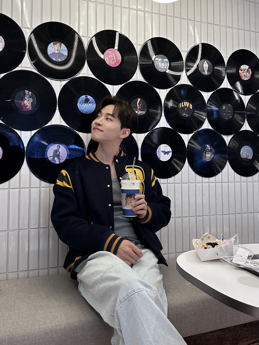 MONSTERGRP's tweet image. HAPPY HENRY DAY!!!
Feeling blessed by all the love, wishes, and gifts! Thank you for always staying by my side and being so supportive❤️truly grateful to have all of you year after year