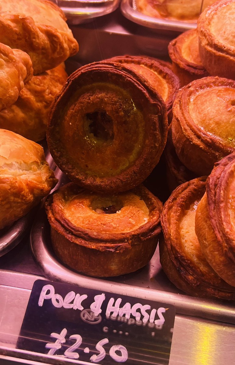 Low Howgill tweet media