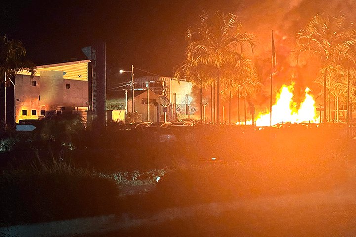 Stephane_Poli's tweet image. 2024, la Martinique.

Président de la République, Emmanuel Macron.

#Macron
#Barnier
#Martinique