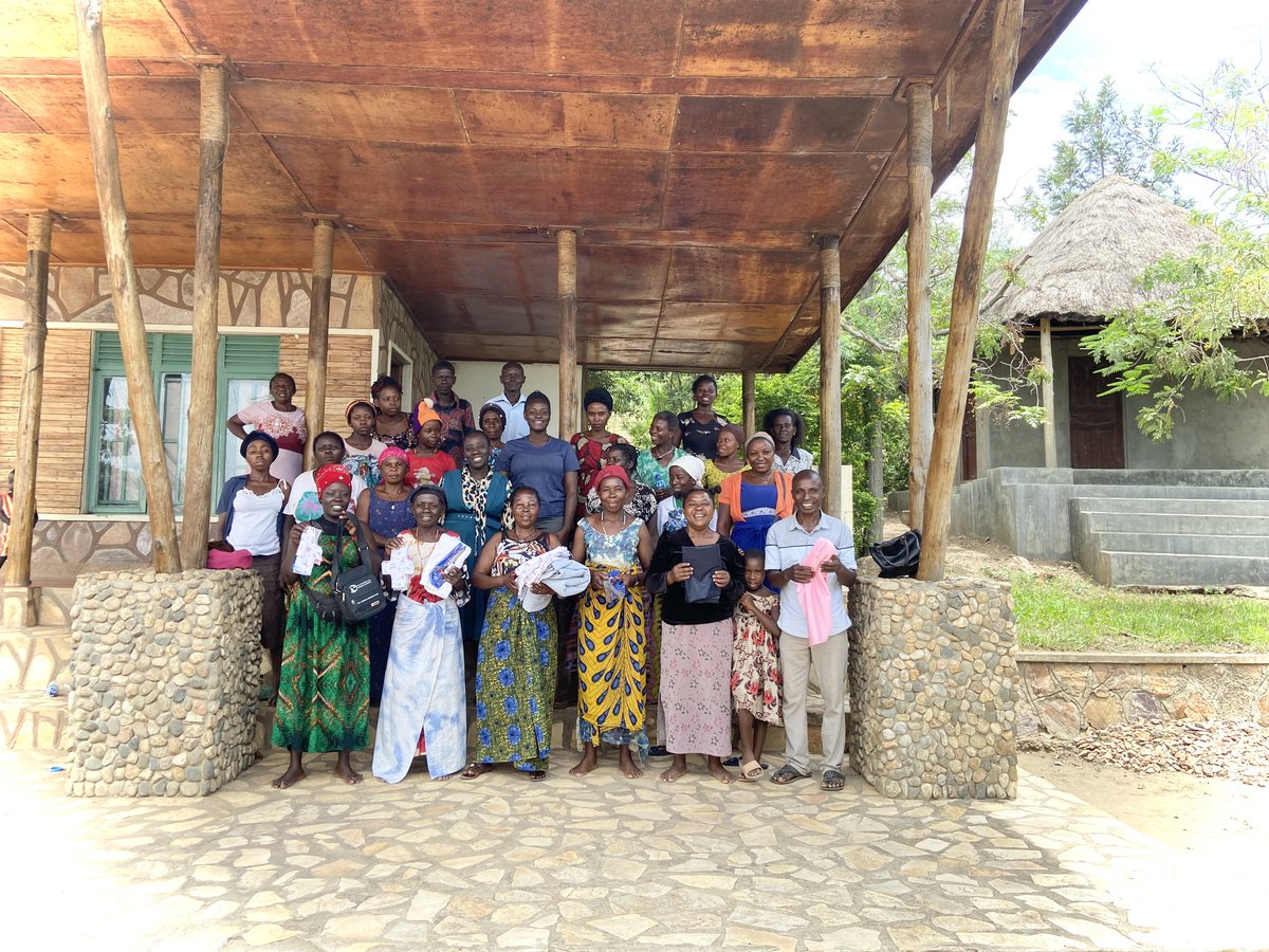 Jane Goodall Institute Uganda (@jgi_ug) on Twitter photo Empowering Women and schoolgirls through Peer Education and Menstrual Hygiene Management #InternationalDayOfTheGirlChild #RootsAndShoots #Uganda #school #community #Women #Girls #JGI
<a href="/JGIAustria/">JaneGoodalI-Austria</a> Empowering Women and schoolgirls through Peer Education and Menstrual Hygiene Management #InternationalDayOfTheGirlChild #RootsAndShoots #Uganda #school #community #Women #Girls #JGI
<a href="/JGIAustria/">JaneGoodalI-Austria</a>