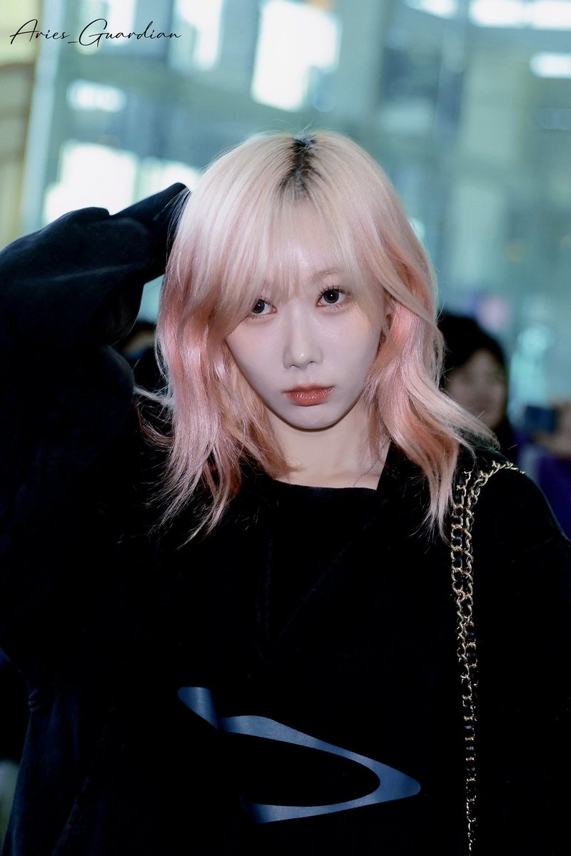 251005 한동 인천출국
 
🖤🩸

 #한동 #드림캐쳐 #handong #dreamcatcher #韩东