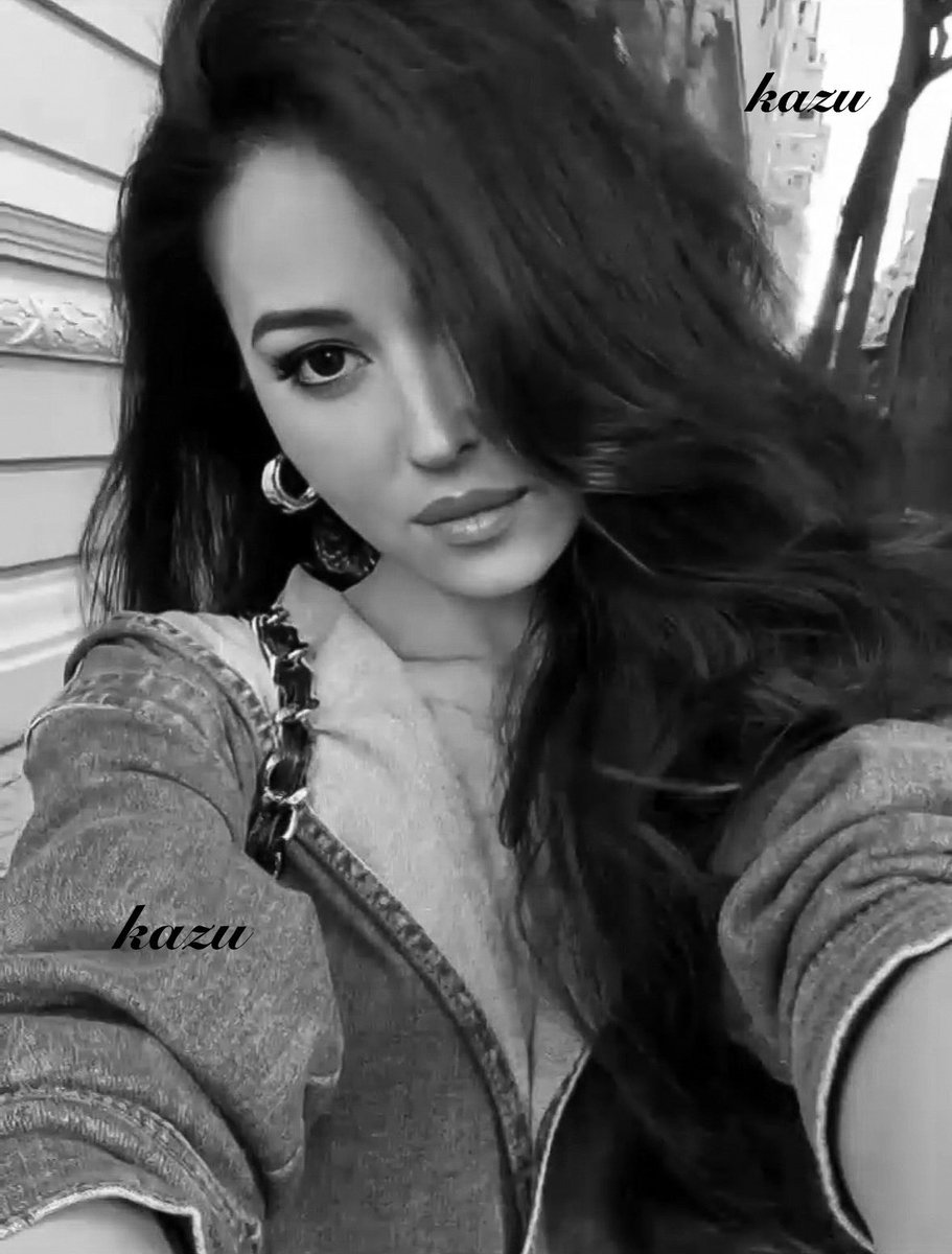 季節の変わり目ですお身体に気をつけ
素敵な週末を過ごしください✨🍂🍁

It’s the change of the season, so please take care of yourself and have a wonderful weekend/night. ✨🍂🍁