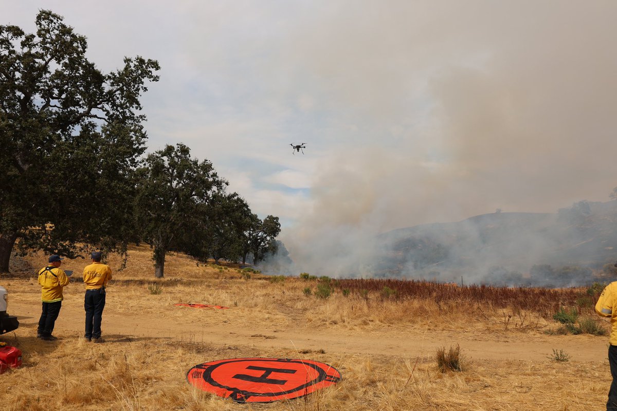 calfireSCU's tweet photo. As of 2:30pm, 10/10/24, day 2 of the #GrantRanchVMP is complete after burning 325 acres.
Thank you @SCCParks for working alongside us to make efforts in fuels reductions & to @sccfiredept, @AlamedaCoFire, & #SVVFD for your amazing assistance.
#CALFIRESCU #FirePrevention https://t.co/kFUoyLw7WX