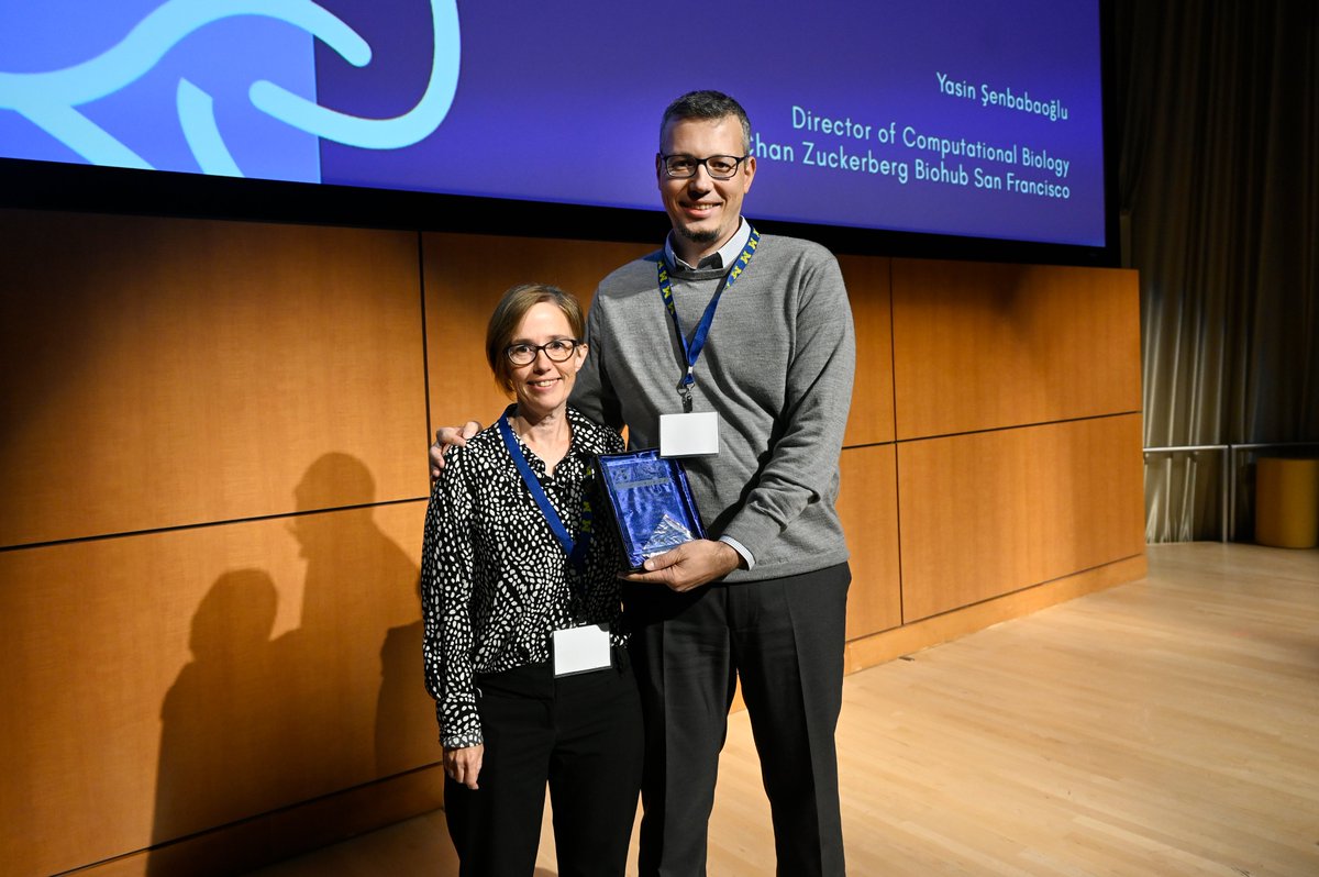 shenbaba's tweet photo. Michigan is a powerhouse for biomedical research, and the PIBS PhD program is truly exceptional. It was inspiring to see how PIBS alumni have gone on to achieve remarkable success. I felt humbled to represent my department at the 25th anniversary celebration. #GoBlue https://t.co/tOho1OVHp6