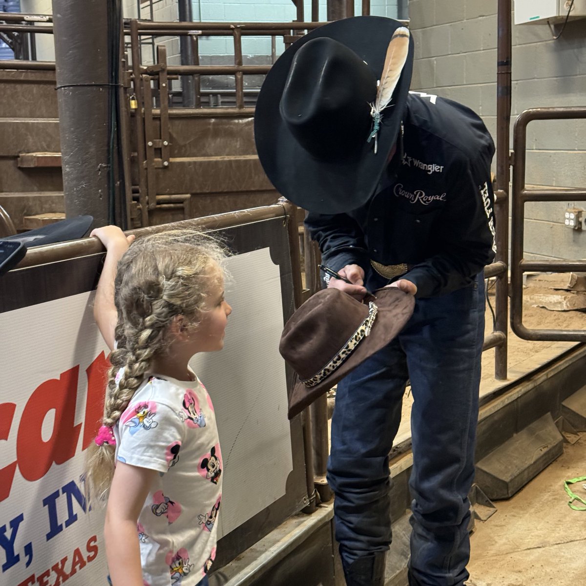 PBR bunkhouse 🤠🐂🌟 tweet media