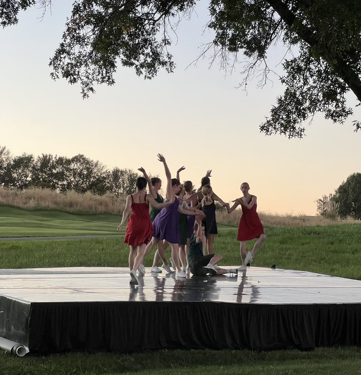 PtoPBluegrass's tweet photo. Great night raising money for @lexingtonballet hosted by Renee and @vincemarrow https://t.co/FKwtnBnC6U