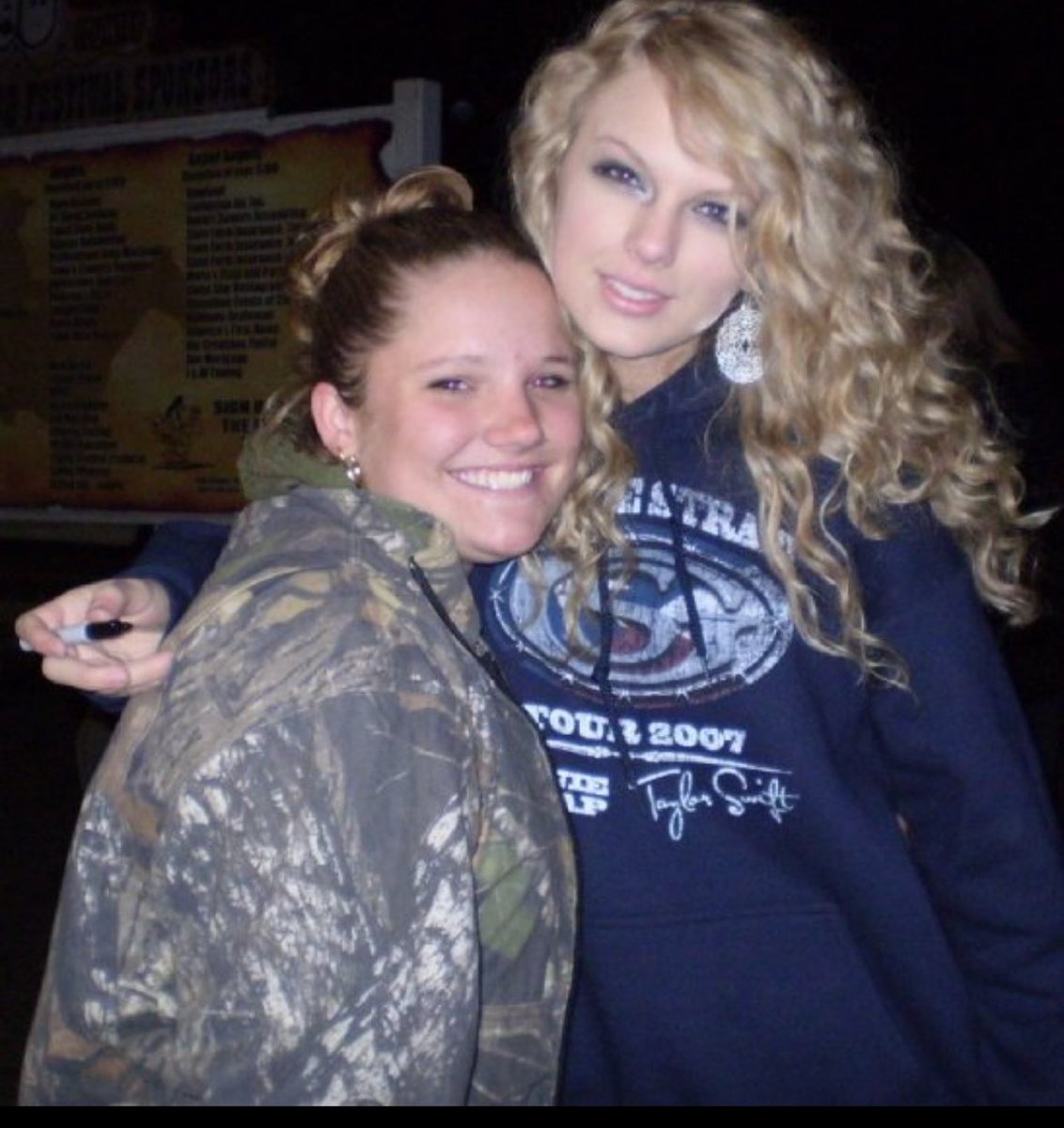LissLove781's tweet photo. @ronnieswiftie @taylorswift13 @tswifterastour @TSTheErasTour Me &amp; Tay circa 2007 https://t.co/k4uxqz7bp4