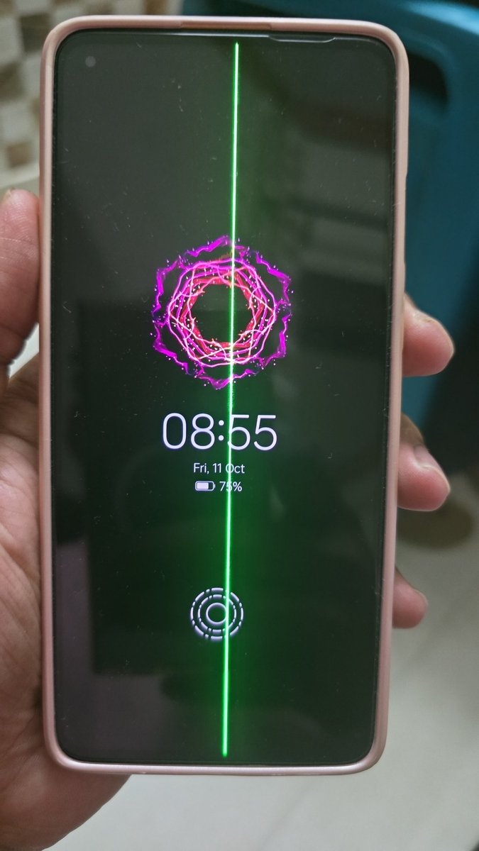 TarunSailor's tweet photo. After updating to latest version 14,
I got a Green line on my one plus 8T which was working so good from last 4 years.
What's solution for this @OnePlus_IN @OnePlus_Support @oneplus 
If I take it to service centre?? https://t.co/wtcC6PtJbd