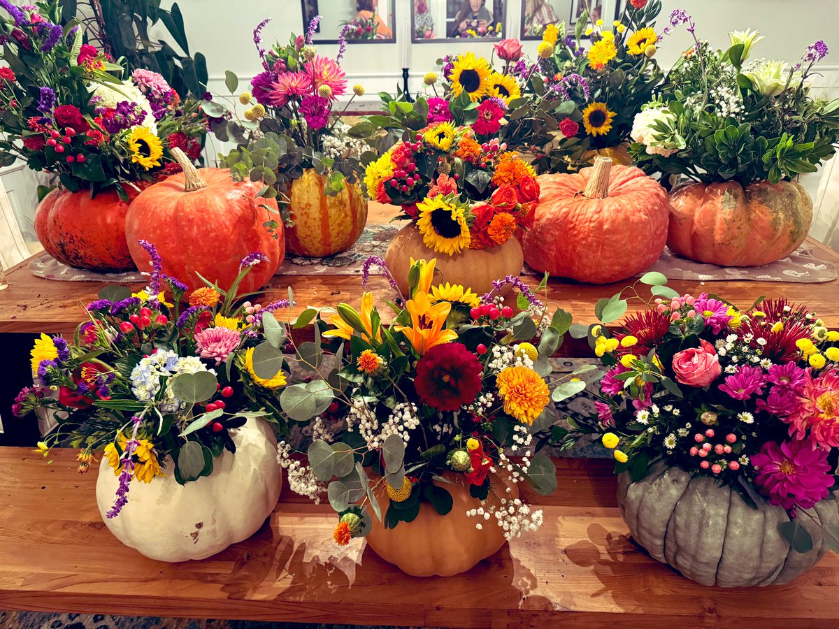 melanietc's tweet image. So grateful for the talented &amp;amp; creative @KMcKay_Designs who helped me create this fun @cadredc ladies night designing fall floral arrangements. 🎃💐 Love you, sister. 🫶🏻✨ #unnetworking #havemorefun