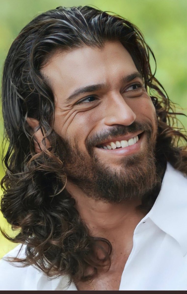 CristinaV347198's tweet photo. Buenos días FANDOM Que tengáis un LINDO VIERNES y un mejor FINDE ❤️❤️❤️
No os olvideis de SER FELICES ‼️
#CanYaman 
#Foreverlover https://t.co/FPSQUrrTiJ