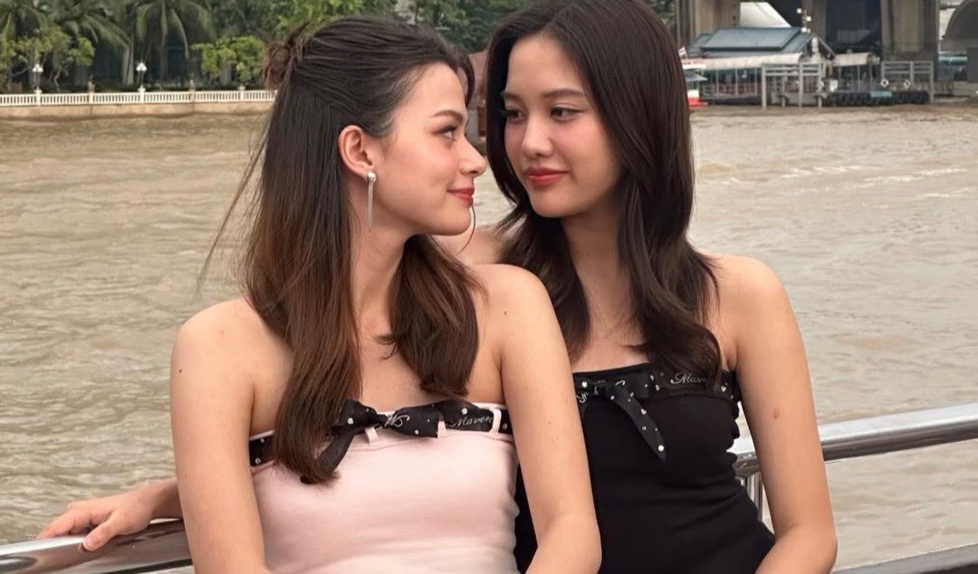 mywhitelilly_'s tweet photo. :🤍👩🏻‍🤝‍👩🏼)

heeheee i’m the happiest kid on earth rn 🥰

FREENBECKY MV CHEEVEE
#ชีวีOSTปิ่นภักดิ์
#ฟรีนเบค #FreenBecky https://t.co/fN419aJRLJ