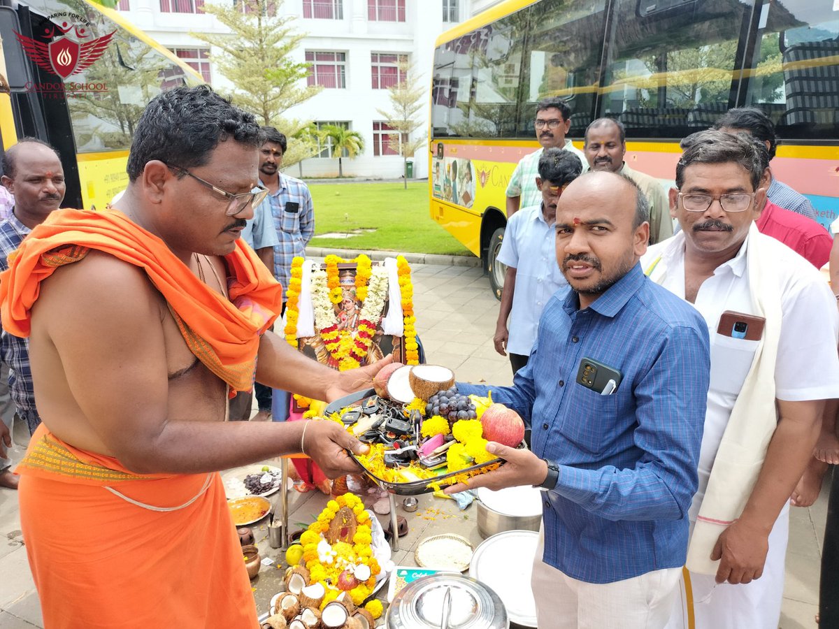 CandorPublic's tweet image. On this auspicious occasion of Ayudha Pooja,we honor the tools of knowledge, learning, and progress. It’s a time to reflect on the importance of hard work, dedication, and gratitude for the instruments that help us achieve success.
#AyudhaPooja #CandorFamily #TraditionAndLearning