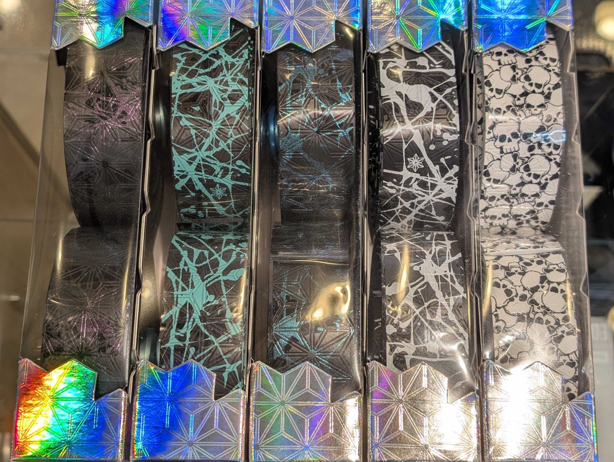 suzupower_souka's tweet photo. 【数量限定入荷】
スパカズ Super Sticky Kush バーテープの限定カラーが登場！グリップ力と耐久性が抜群で、スタイリッシュなデザインが魅力。お早めにどうぞ！
#スパカズ　
#SPACAZ 
#バーテープ　
#ロードバイク https://t.co/lSx7U8SbnQ
