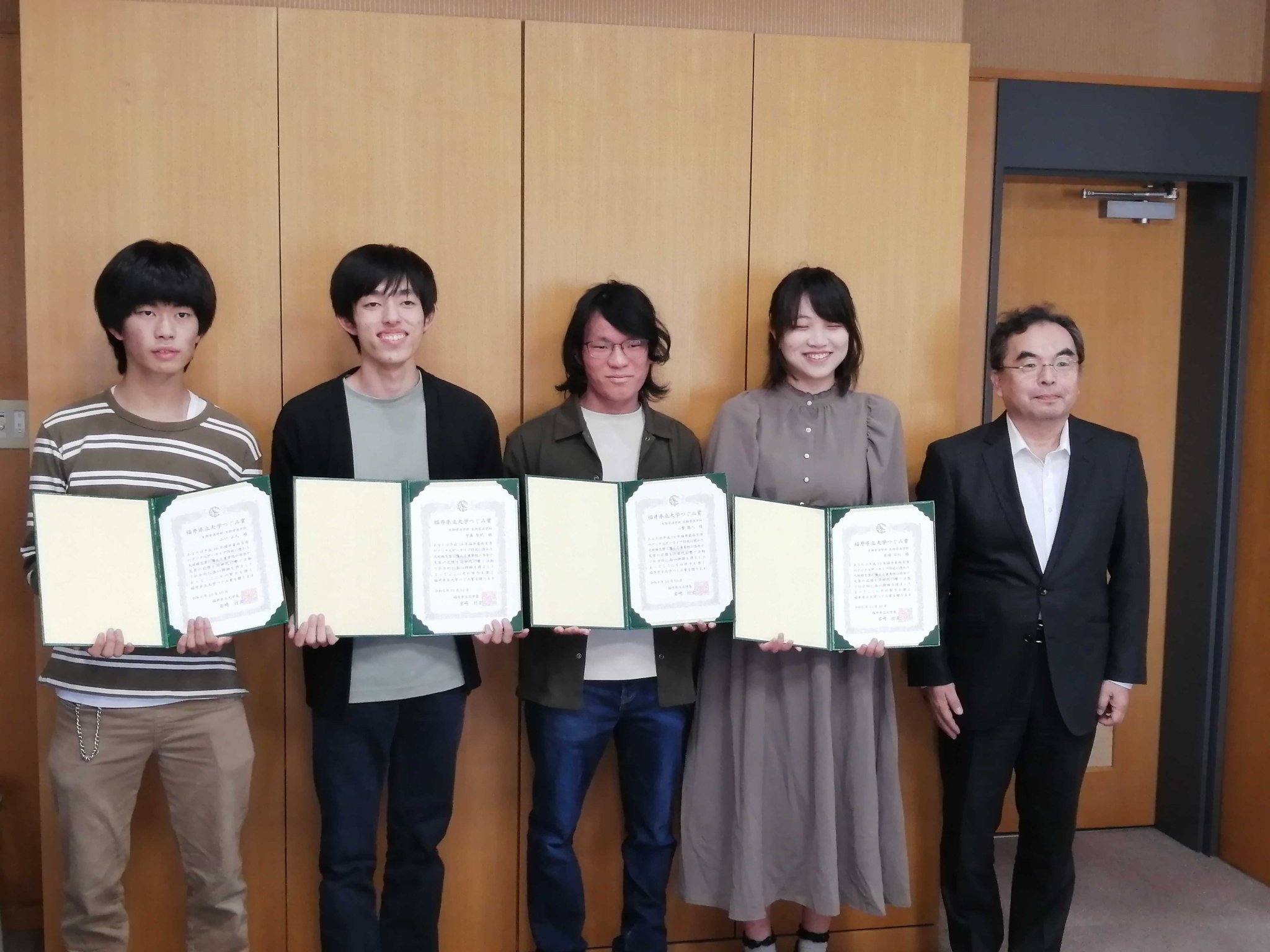 【中古】 福井県立大学 ２０１１/教学社 楽天市場】【中古】 福井県立大学 2011 / 教学社編集部