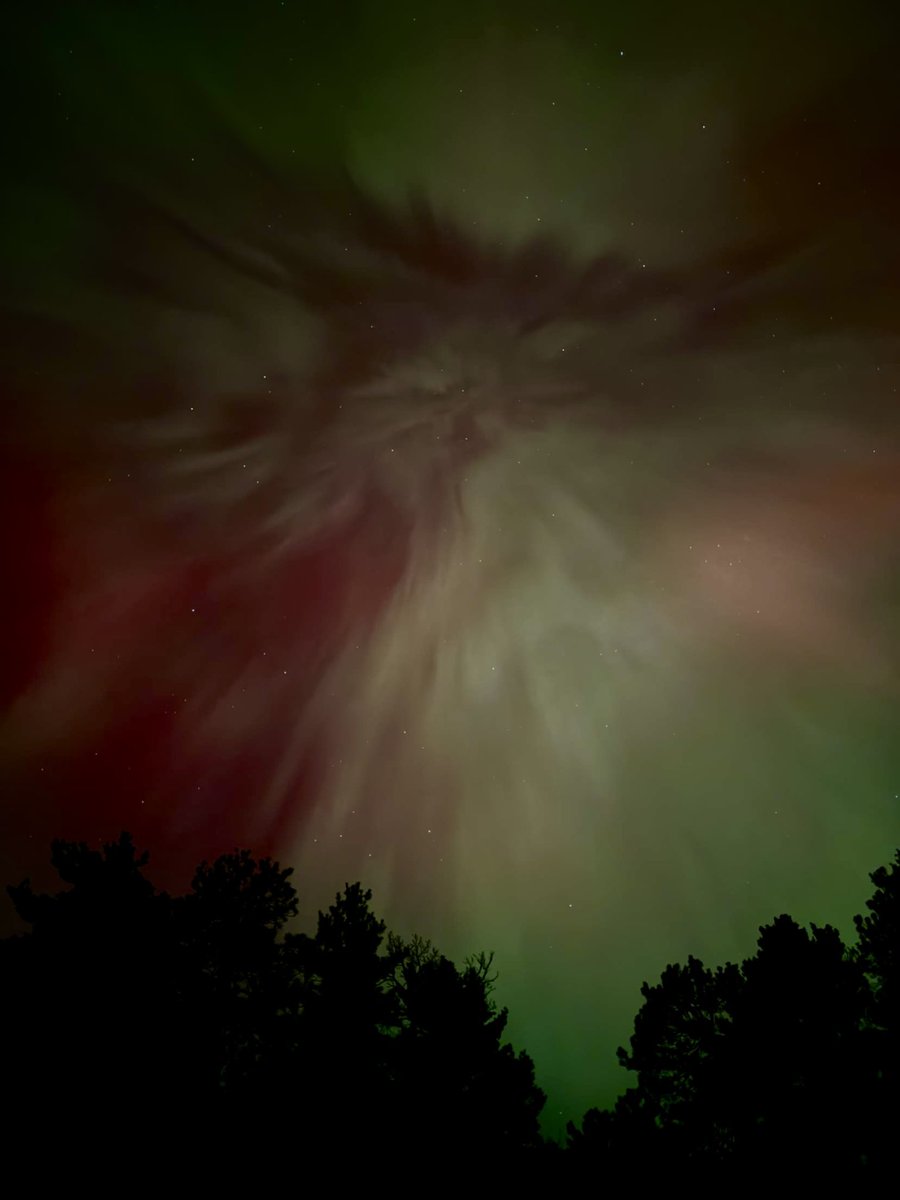Gabz_22_'s tweet photo. Oh how the Aurora amazes me every time. Little Presque. #northernlights #AurorBorealis @NWSMarquette https://t.co/uwe6BTHY4k