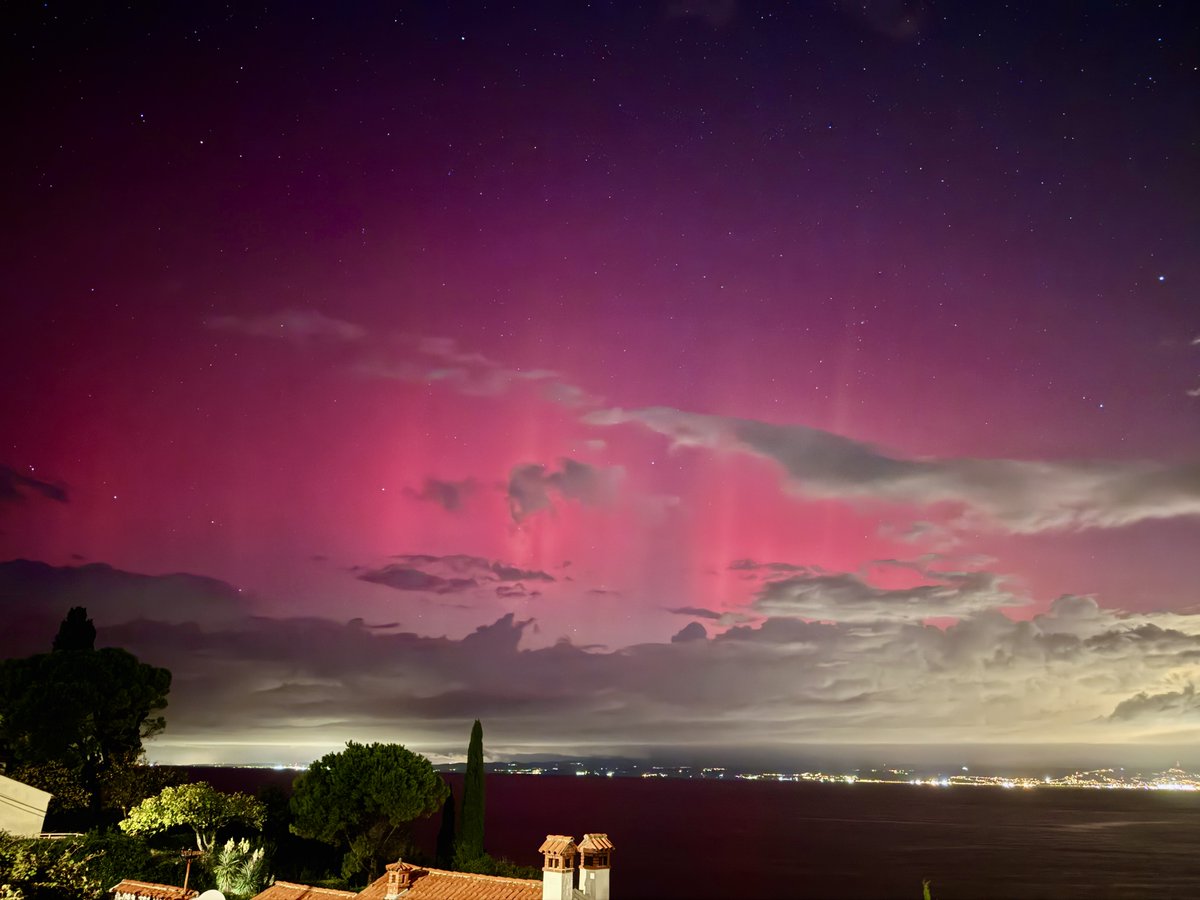 Stan Coddles (@stancoddles) on Twitter photo Pink Pillars of a magnificent display of the Aurora Borealis visible in Slovenia over the Italian border. 5 months exactly since the May 10th show <a href="/JAtanackov/">Jure Atanackov</a> <a href="/ASWOGeoSphere/">Austrian Space Weather Office, GeoSphere Austria</a> <a href="/JAtanackov/">Jure Atanackov</a> <a href="/accuweather/">AccuWeather</a> #northernlights #trieste #slovenija #istria #pirano #ifeelslovenia Pink Pillars of a magnificent display of the Aurora Borealis visible in Slovenia over the Italian border. 5 months exactly since the May 10th show <a href="/JAtanackov/">Jure Atanackov</a> <a href="/ASWOGeoSphere/">Austrian Space Weather Office, GeoSphere Austria</a> <a href="/JAtanackov/">Jure Atanackov</a> <a href="/accuweather/">AccuWeather</a> #northernlights #trieste #slovenija #istria #pirano #ifeelslovenia
