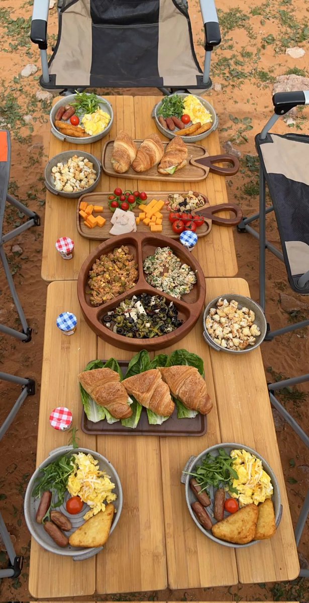 .

.

.

"الحمدُلله على عَظيم النعم، ظَاهرها وباطنها، حمدًا نبلغُ به مَنازلَ الحامدين، ونهنأ به، ويَغمُرنا اليقين"🤍🌱

#صباح_الخير💙
#جمعة_مباركة💙
#اللهم_صل_وسلم_على_نبينا_محمد 💙