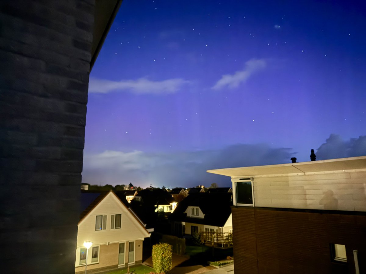 Noorderlicht vanuit huis. Net om 6:30. #noorderlicht