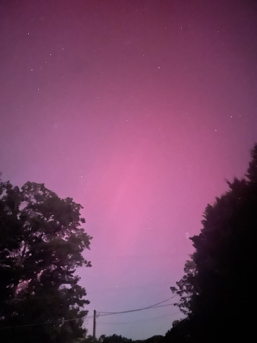 Austin_Huff59's tweet image. Solid showing of the Aurora tonight here in Dahlonega, GA                                               @NWSAtlanta @spacewxwatch @spann