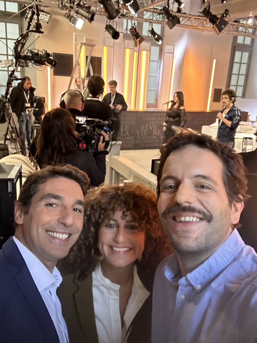 ✨(Re)voir le numéro inédit de #MOE enregistré à la <a href="/citelanguefr/">Cité internationale de la langue française</a> à Villers-Cotterêts avec l’illustratrice Zeina Abirached le duo Mauvais Œil 🧿 et les écrivains Karim Kattan et Alaa El Aswany  
👉 en version sous-titrée arabe sur <a href="/TV5MONDEPLUS/">TV5MONDEPLUS</a> 
tv5mondeplus.com/fr/culture-et-…