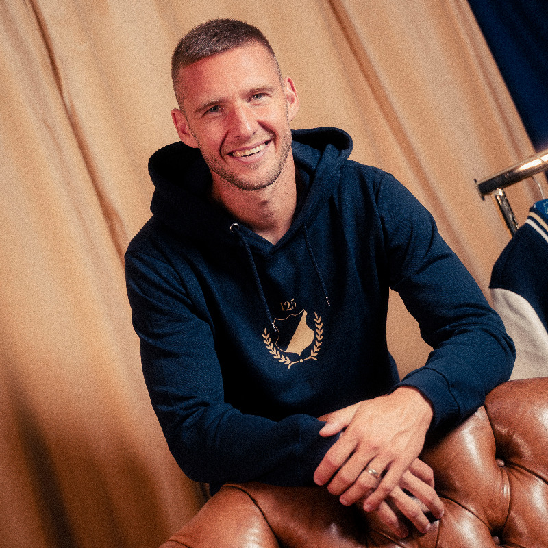 tsghoffenheim's tweet photo. "Ich möchte in meiner Karriere meine Ziele erreichen – und nicht die von anderen Menschen. Ich bin Pavel, ich kann selbst entscheiden und ich wollte immer in Hoffenheim bleiben."

Das große #SPIELFELD-Interview mit Pavel #Kaderabek 📘⤵️