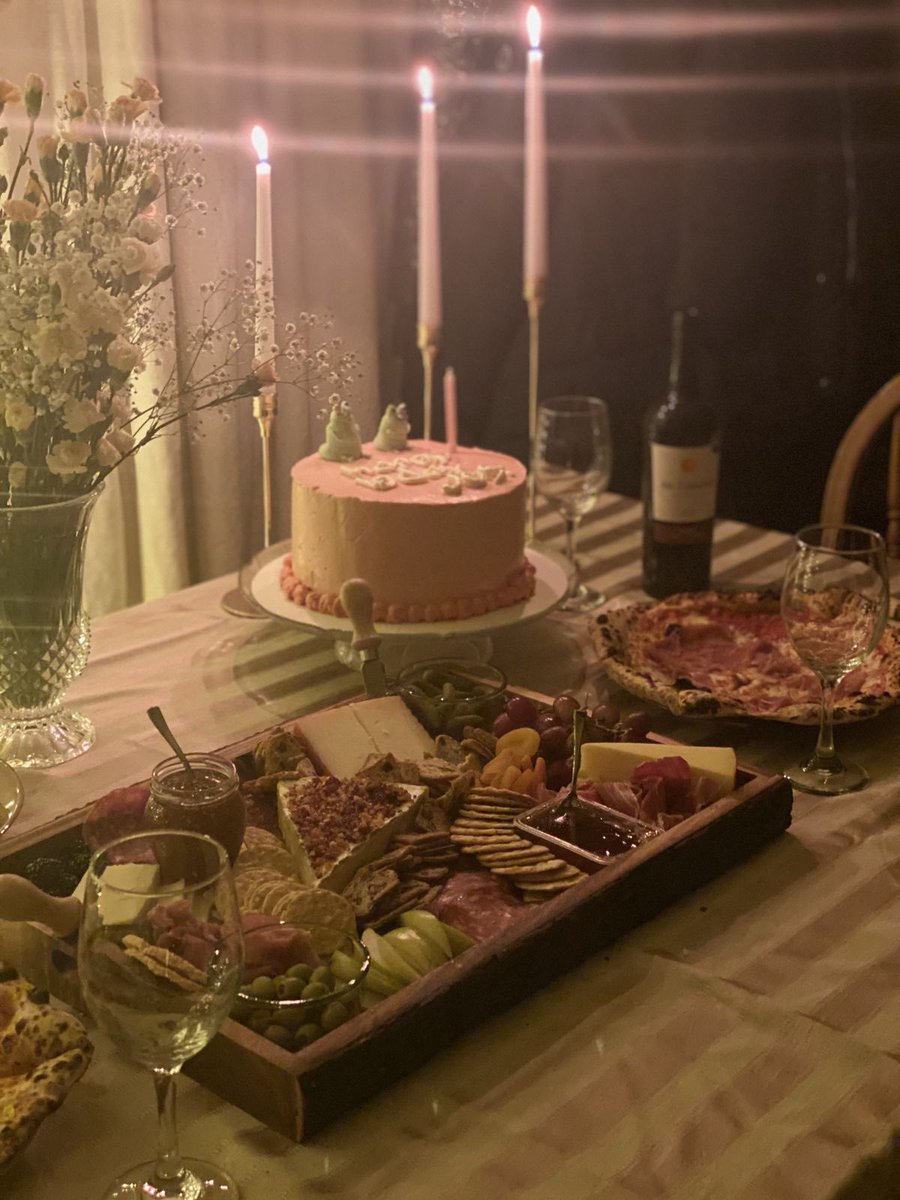 jooyuk_'s tweet photo. Cheers to another fabulous year of adventures, laughter, and friendship. You are proof that powerful woman exist. Hope the cake is as sweet as you are, happy birthday gorgeous! 🥂✨ https://t.co/31VJhQtTs1