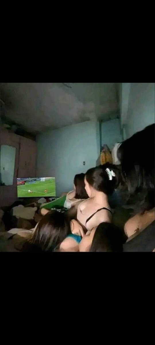 Di belain jauh2 nnton k rumah saudara wasite kayak anjing 😜