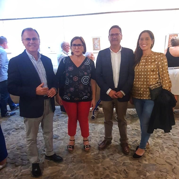 psoerincon's tweet photo. 🔴 La agrupación Socialista, asistió en la tarde de ayer a la inauguración de la exposición de la II edición del proyecto ‘Myaló: Salud Mental, a través del Arte y las Joyas’ en la Casa Fuerte Bezmiliana.
#psoerincon #saludmental #expocision #cultura https://t.co/ODULVD688X