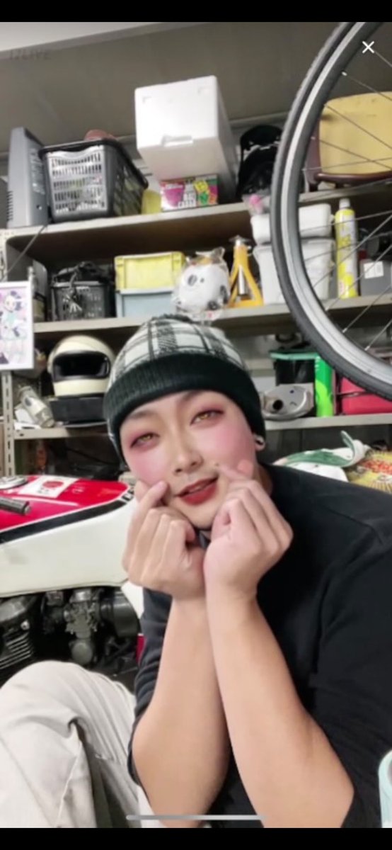 etsubx313's tweet image. 酒呑みライバーしてる🐸エツラボ🍻_🏍YT🛠だヨ♡
みんなとワイワイお話したいから遊びに来てネッ💕
あと14インチのタイヤホイール販売中だから気になったらDMちょうだいネッ🥰

おっさんの顔がこれになるんやからもはや自分の目に映るものしか信じれん(　˙▿˙　)☝
 #17LIVE  #バティマン  #TOK