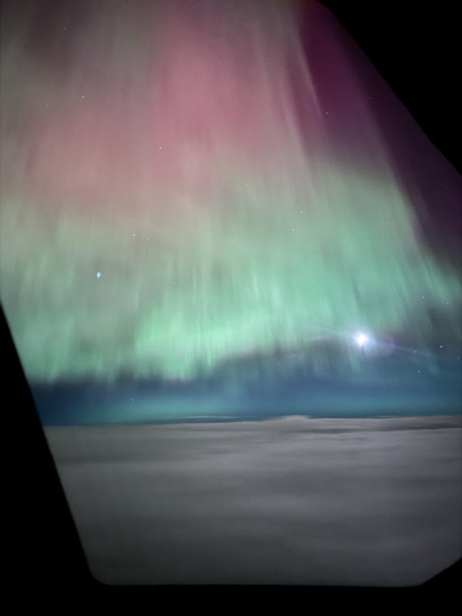 The aurora borealis from FL330 heading east between YWG and YYZ 10OCT2024