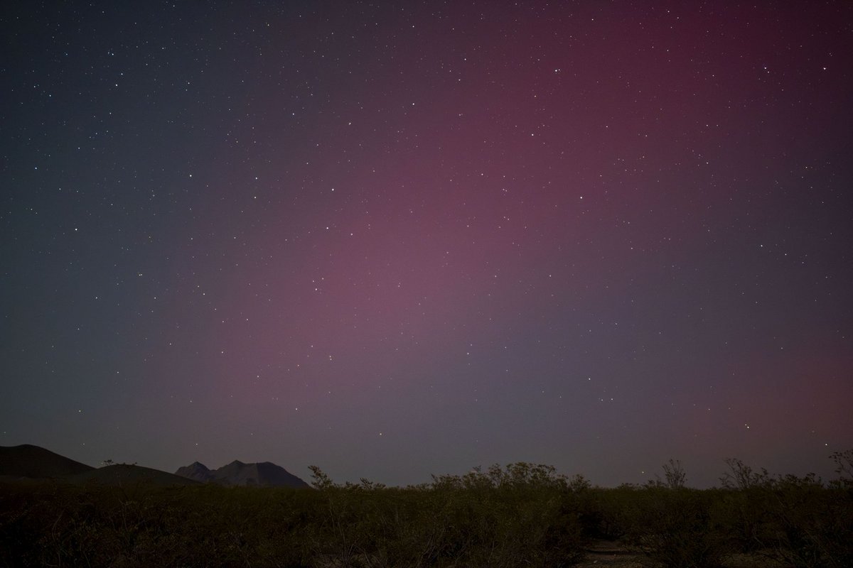 #Aurora is visible but faint from Las Cruces, NM tonight. View is from Jornada Road. #Auroraborealis