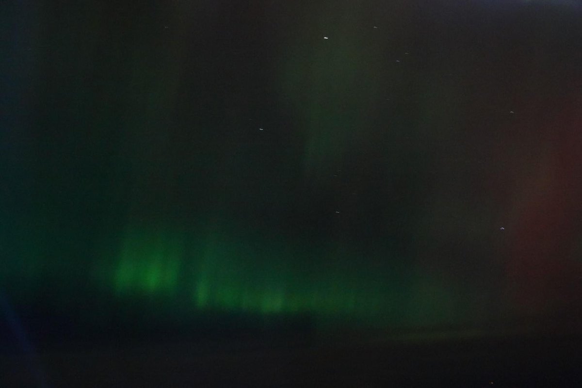 Scott_Stransky's tweet image. Colorful auroras from @Delta 702 this evening!