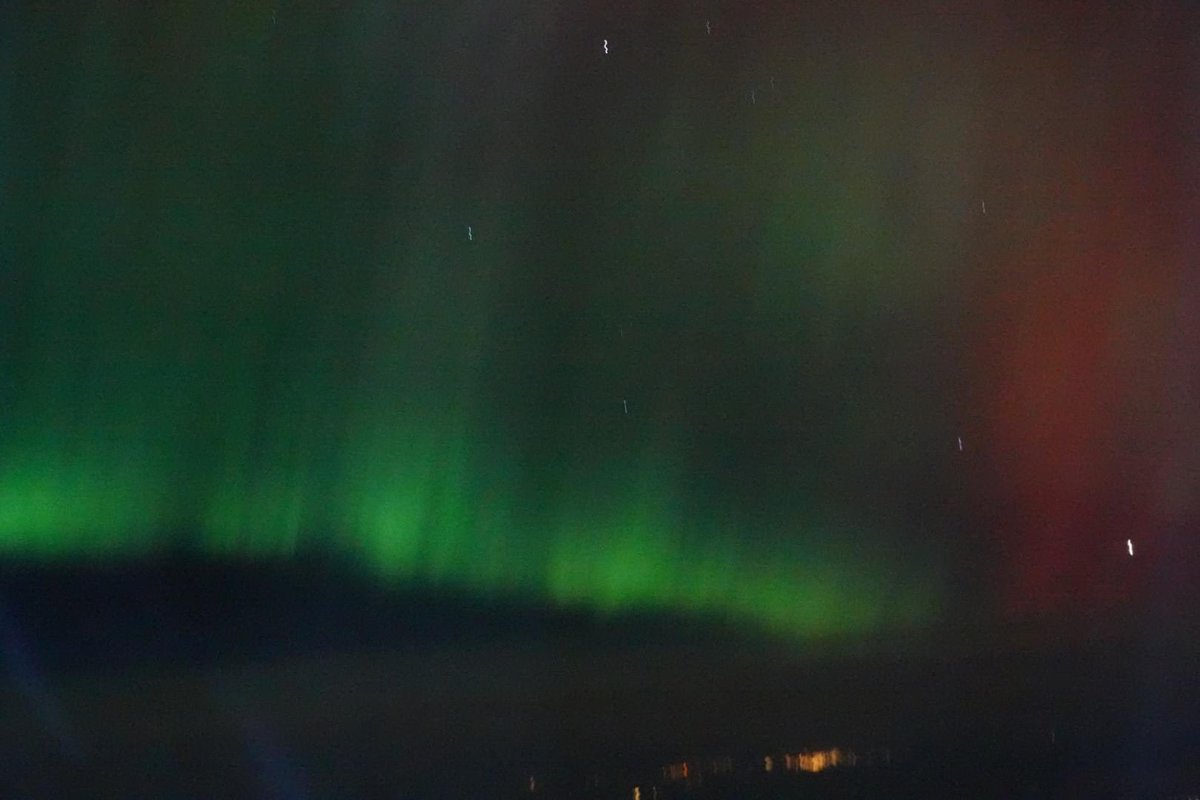 Scott_Stransky's tweet image. Colorful auroras from @Delta 702 this evening!
